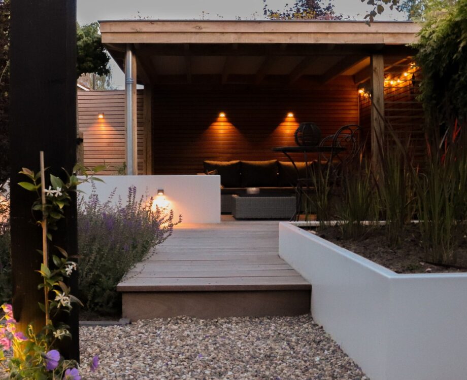 Tuinaanleg-van-moderne-tuin-in-Gendt-met-tuinoverkapping