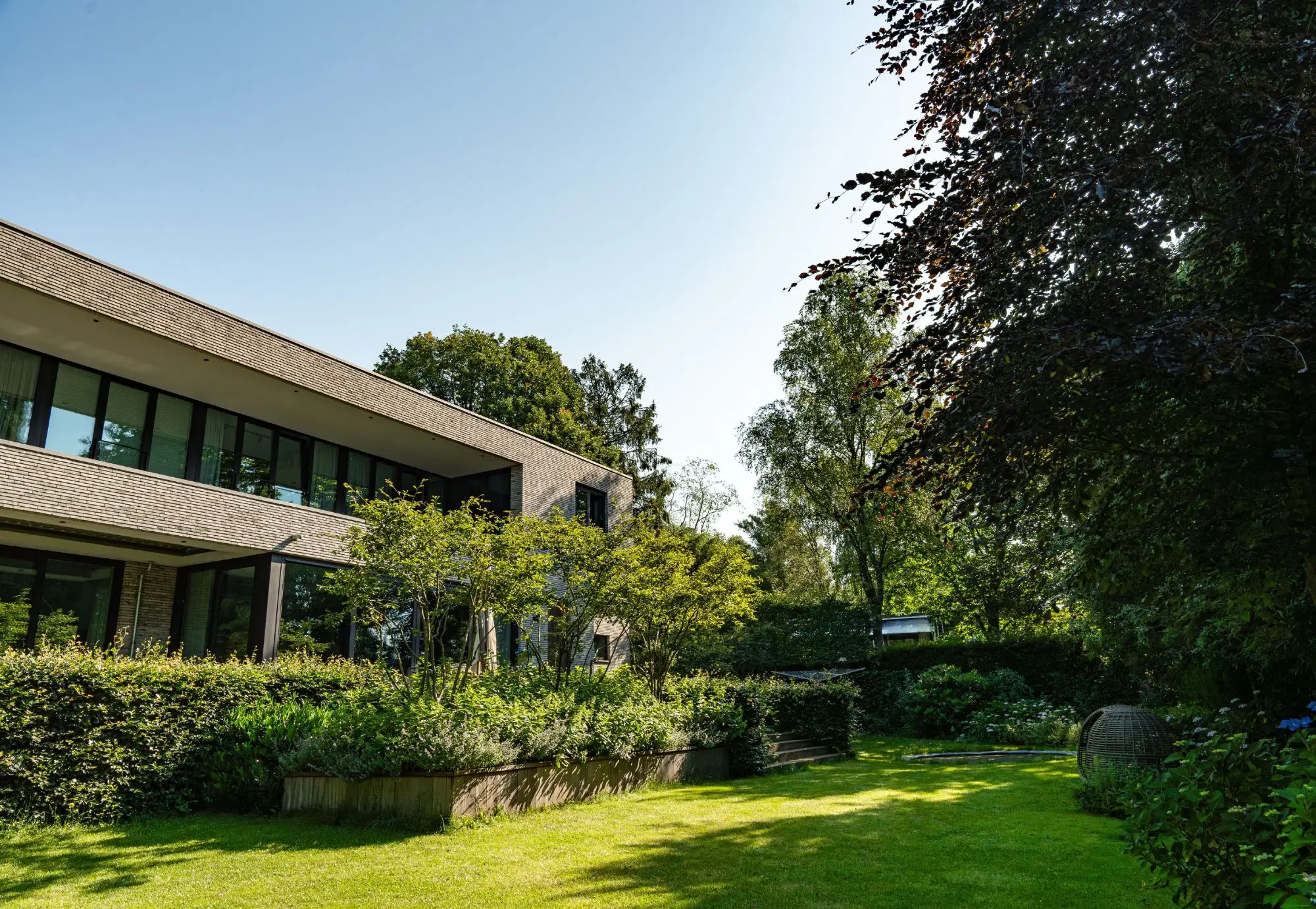 Achtertuin van designtuin in Heilige Landstichting in Nijmegen Tuinontwerp en Tuinaanleg door Uw Tuin hoveniers.