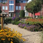 Tuinaanleg van een klassieke voortuin in Malden. Tuin is ontworpen door de tuinarchitecten en aangelegd door de hoveniers van Uw Tuin Hoveniers uit Malden.